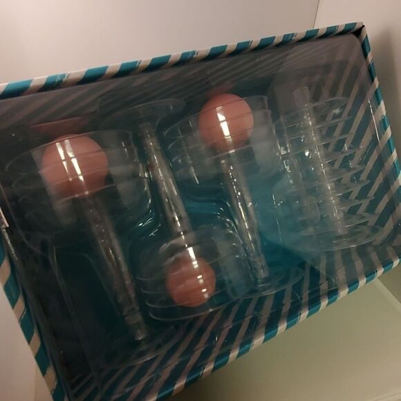 NIB Poppin' Prosecco Pong Game - Picture 5 of 6